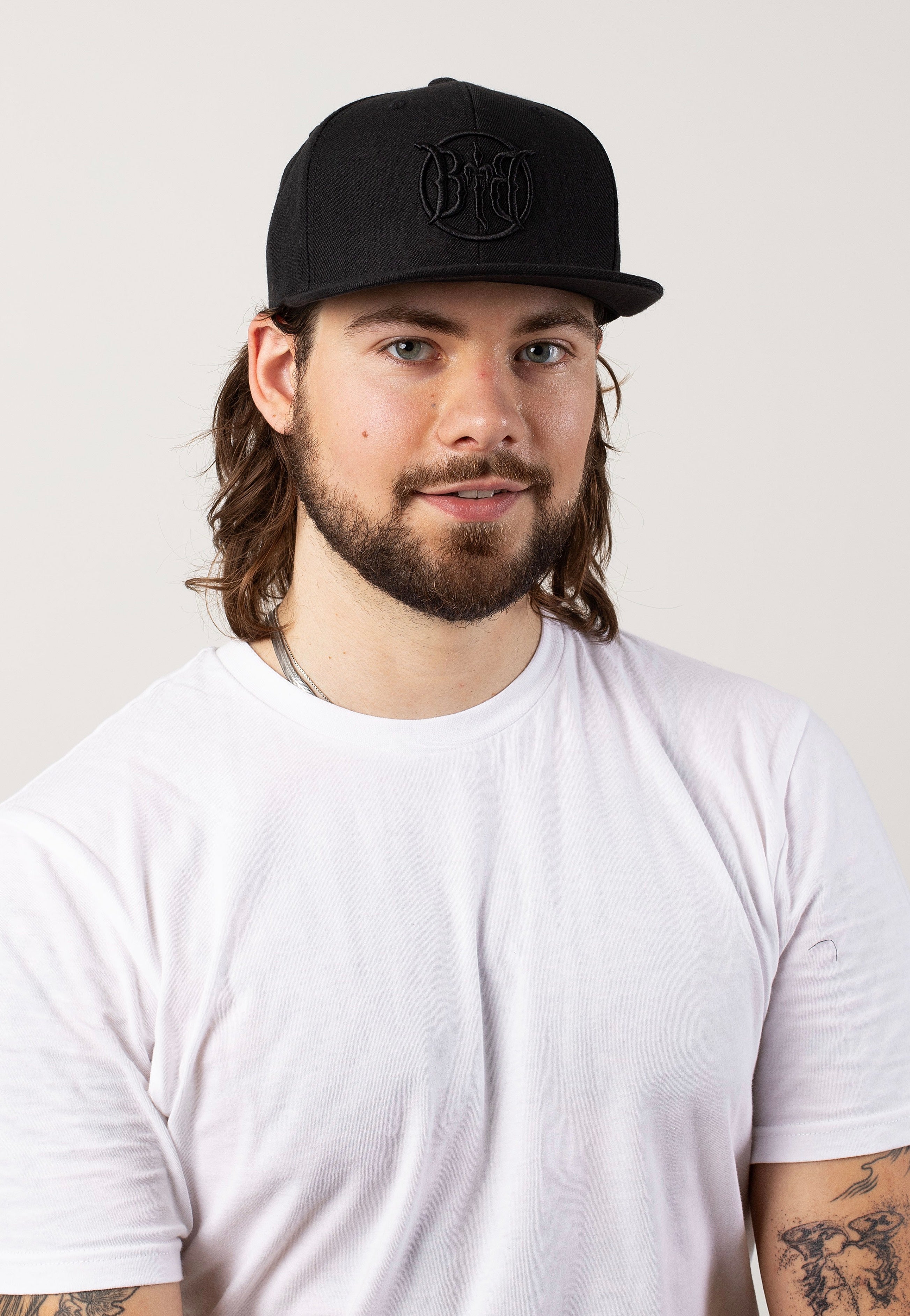 Beyond The Black BTB 2D Logo cap snapback nero