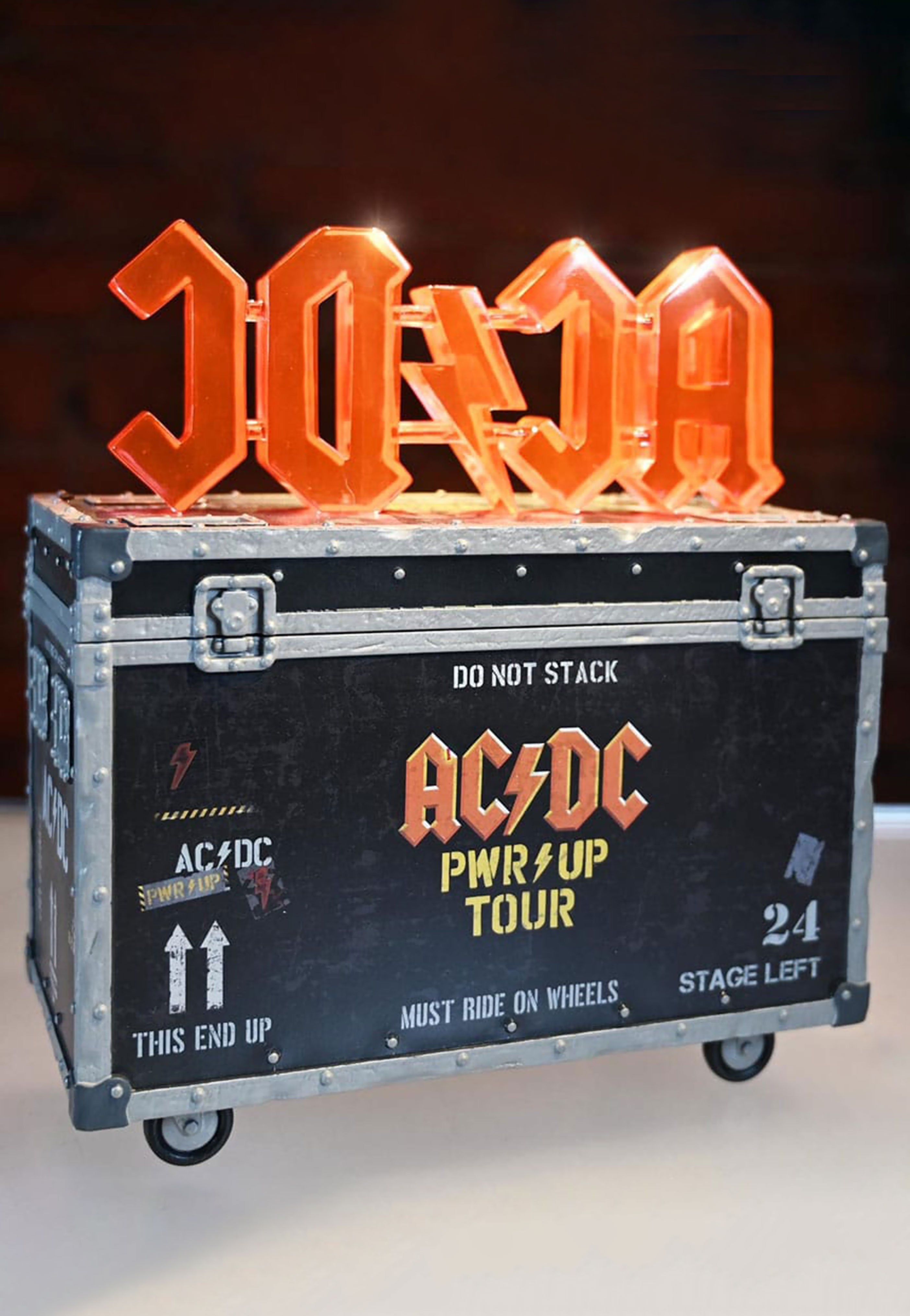 AC/DC PWR UP Tour Road Case Statua Rock Iconz