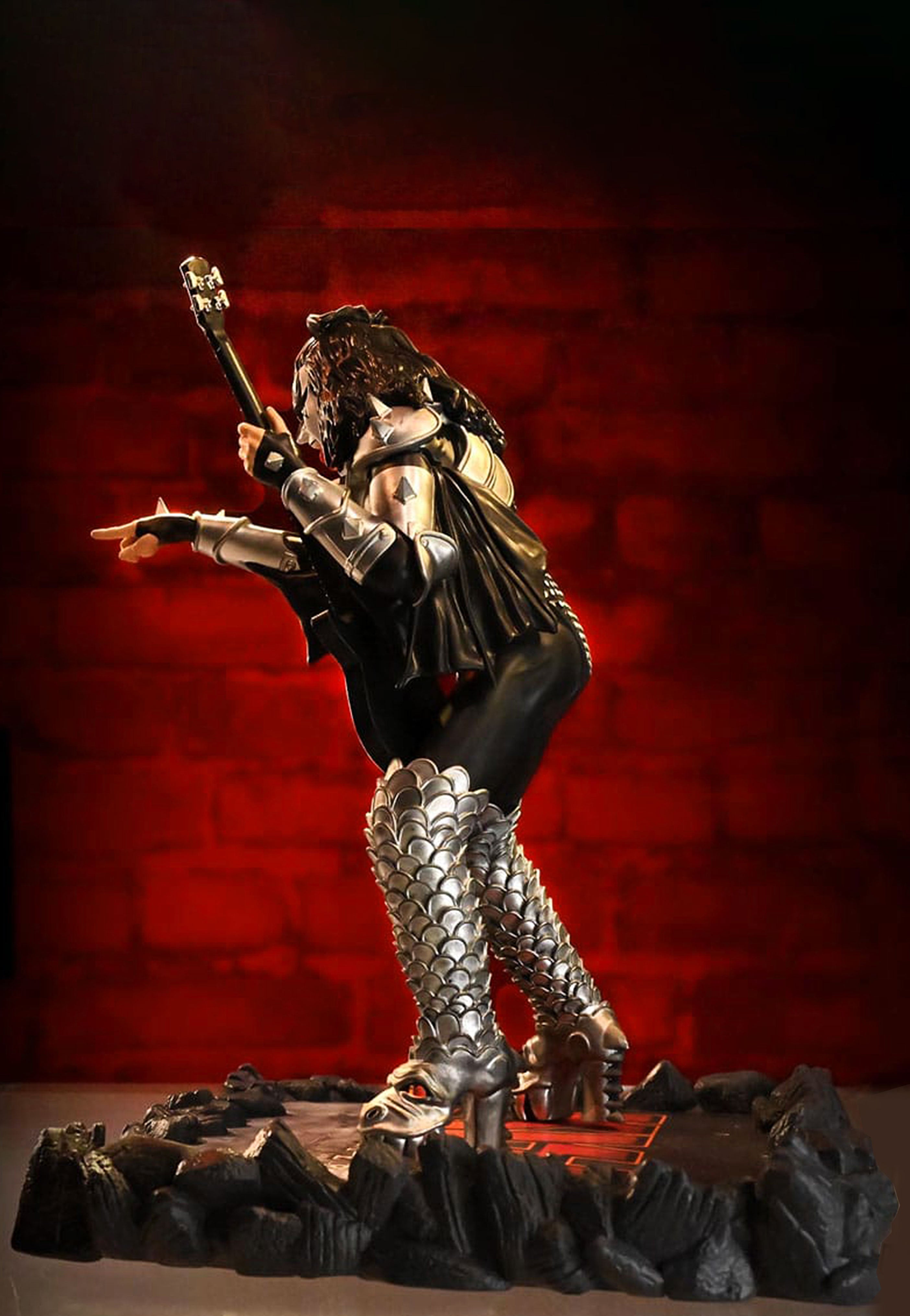 Kiss The Demon Rock Iconz Statua multicolore